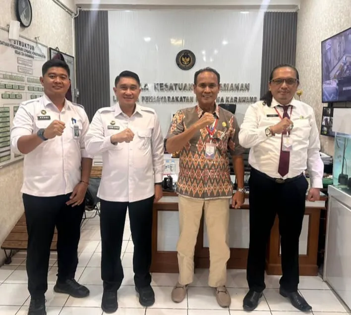 Anjangsana Ketua Umum LBH-Kasihhati Justicia dan Ketua DPD Peradi Utama Karawang ke Lapas Kelas II A Karawang